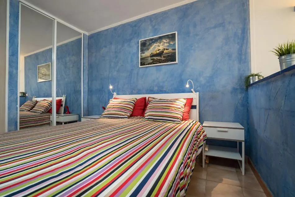Castle Margherita'S Apartments Los Cristianos