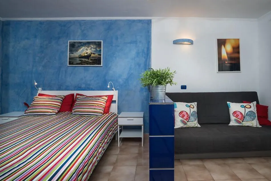 Castle Margherita'S Apartments Los Cristianos   Los Cristianos (Tenerife)